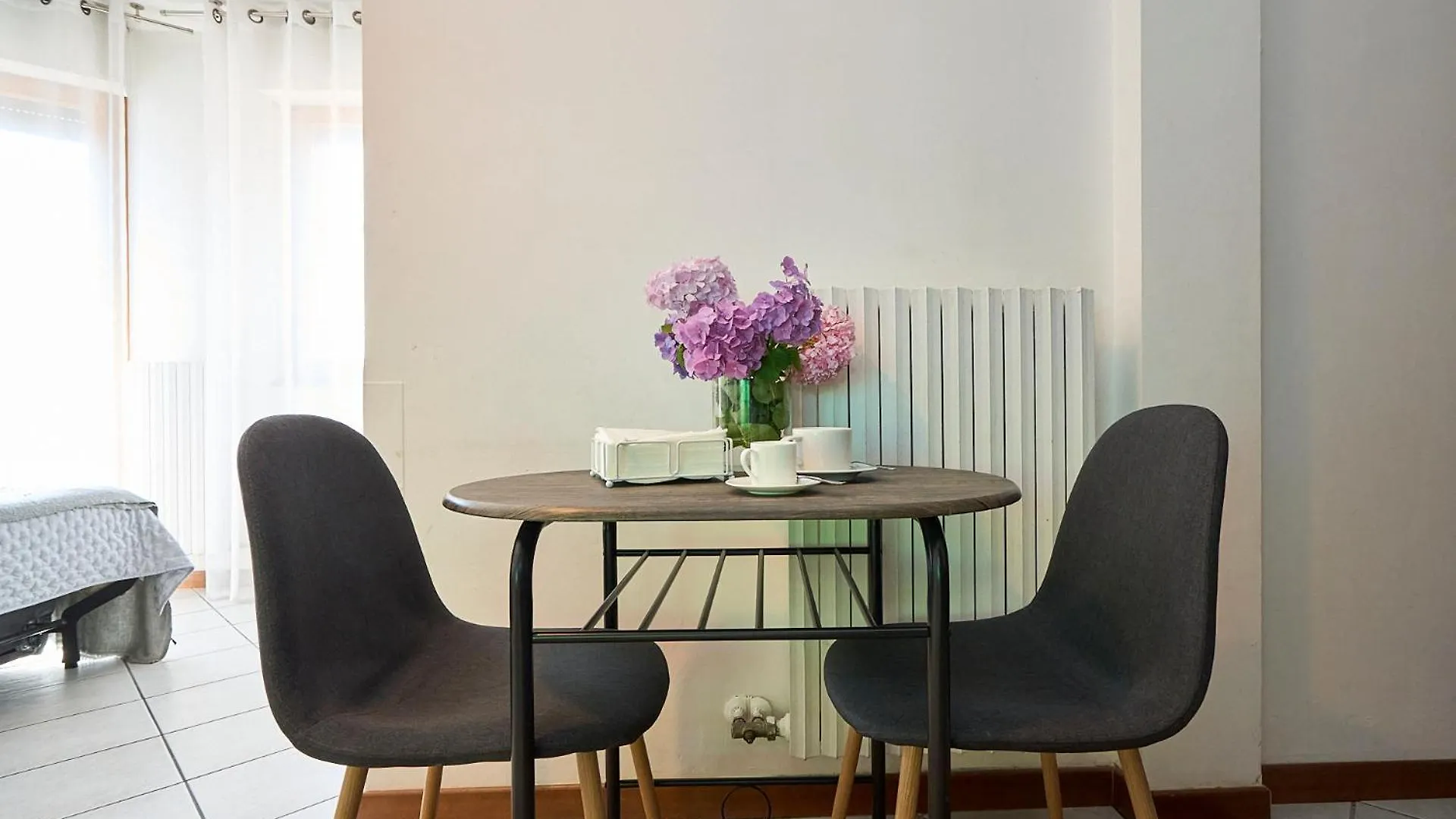 -Luminosa 5 Stars With Balcony- Wifi Netflix 15 Minutes From Duomo Apartment Milan