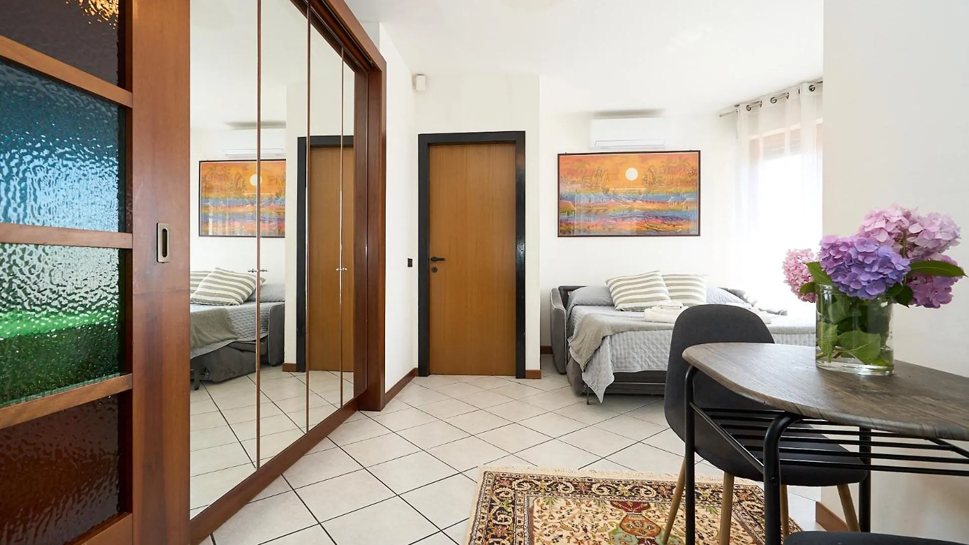 -Luminosa 5 Stars With Balcony- Wifi Netflix 15 Minutes From Duomo Apartment Milan